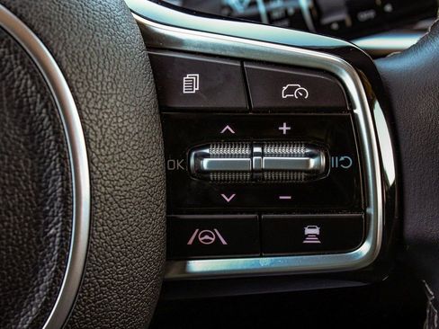 Used 2024 Kia Sorento S AWD/4WD image 28
