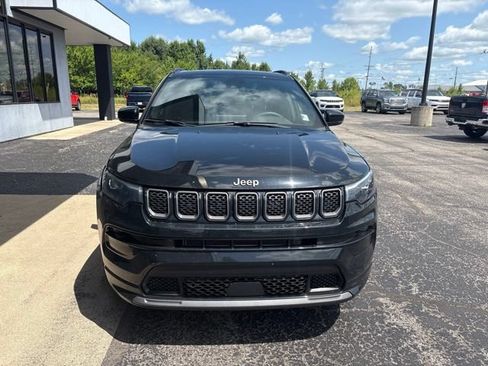 Used 2023 Jeep Compass High Altitude AWD/4WD image 8