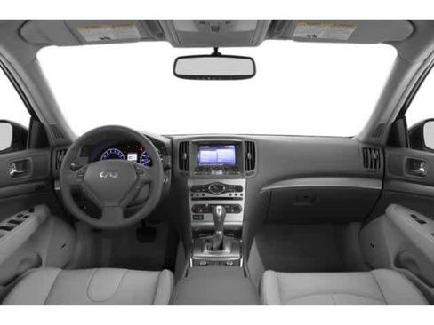 Used 2015 INFINITI Q40 w/ Moonroof Package RWD image 10