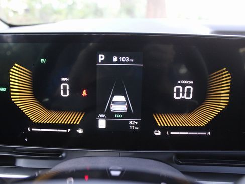 New 2026 Kia Carnival EX image 36