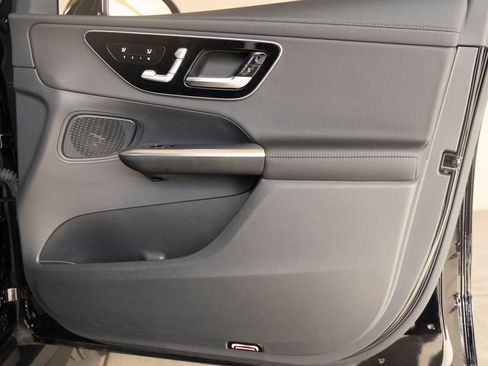 Used 2026 Mercedes-Benz GLC 300 image 25