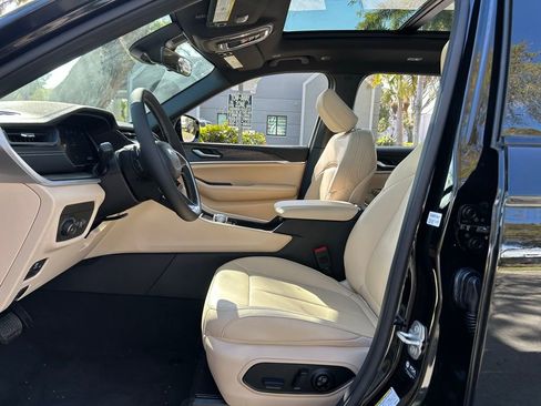 New 2026 Jeep Grand Cherokee L Limited image 15