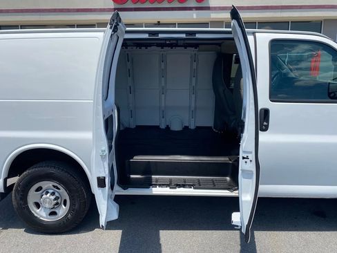 Used 2019 Chevrolet Express 2500 w/ Driver Convenience Package image 20