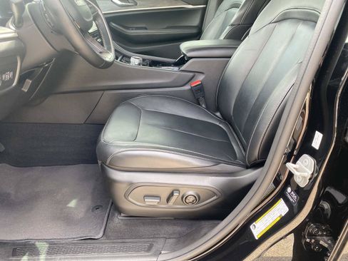 Used 2022 Jeep Grand Cherokee Limited AWD/4WD image 26