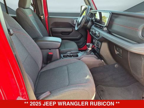 Used 2025 Jeep Wrangler Unlimited Rubicon AWD/4WD image 20