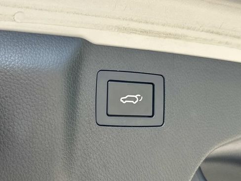 Used 2014 Hyundai Santa Fe GLS FWD image 23