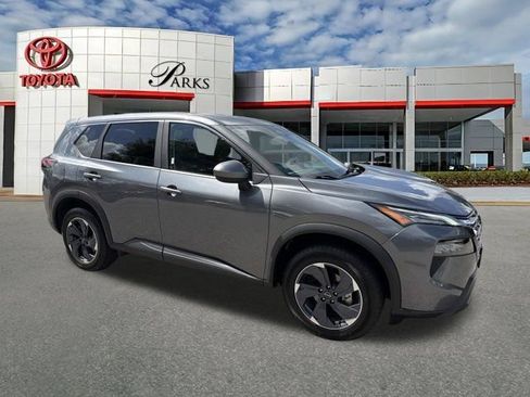 Used 2024 Nissan Rogue SV FWD image 1