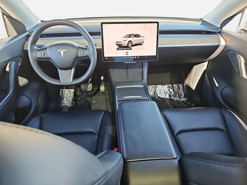 Used 2022 Tesla Model Y Long Range AWD/4WD image 20