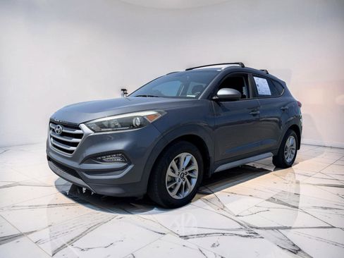 Used 2017 Hyundai Tucson SE FWD image 4