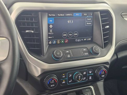 Used 2023 GMC Acadia SLT FWD image 28