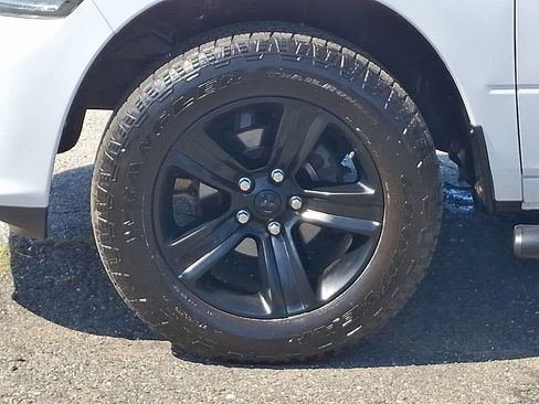Used 2018 RAM 1500 Sport w/ Convenience Group AWD/4WD image 8