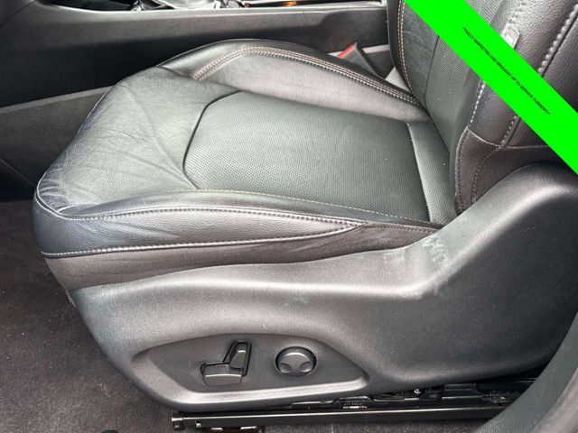 Used 2023 Jeep Compass Limited AWD/4WD image 5