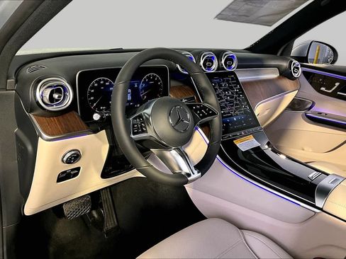 New 2026 Mercedes-Benz GLC 300 4MATIC image 9