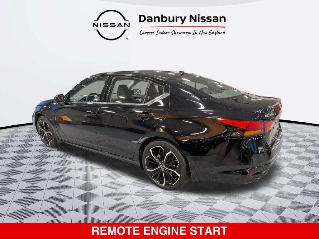 Certified 2023 Nissan Altima 2.5 SR w/ SR Premium Package FWD image 6
