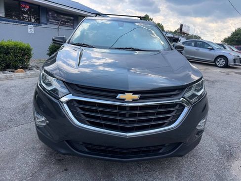 Used 2018 Chevrolet Equinox LT FWD image 2