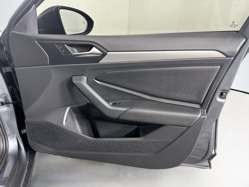 Used 2020 Volkswagen Jetta SE image 33