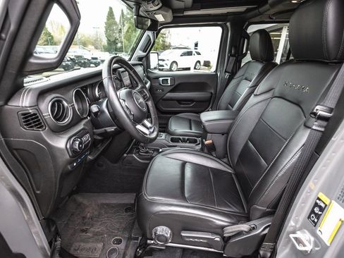 Used 2022 Jeep Wrangler Unlimited Sahara w/ Cold Weather Group image 21