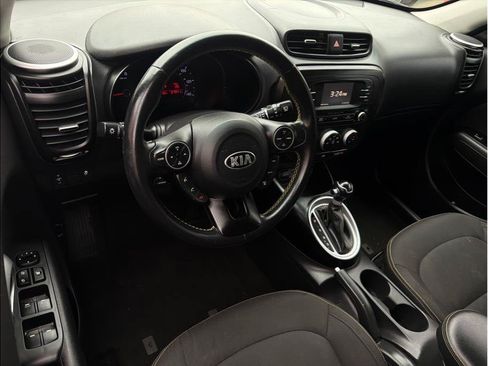 Used 2016 Kia Soul + w/ Designer's Package FWD image 2