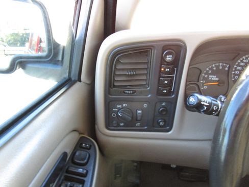 Used 2004 Chevrolet Silverado 1500 4x4 Crew Cab w/ Z71 Convenience Package 2 image 12