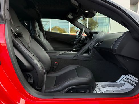 Used 2017 Chevrolet Corvette Stingray Coupe image 22