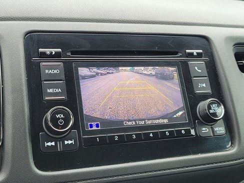 Used 2019 Honda HR-V LX image 25