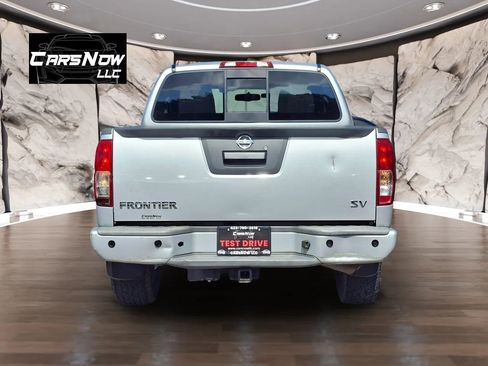 Used 2021 Nissan Frontier SV RWD image 5