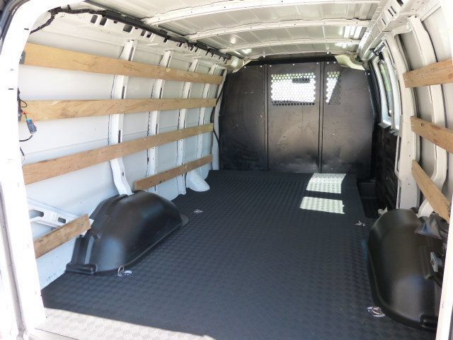 Used 2022 GMC Savana 2500 w/ Driver Convenience Package RWD image 17