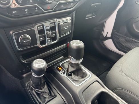 Used 2022 Jeep Wrangler Unlimited Sport AWD/4WD image 27