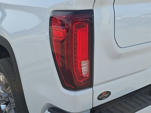 New 2026 GMC Sierra 1500 Denali w/ Denali Reserve Package image 34