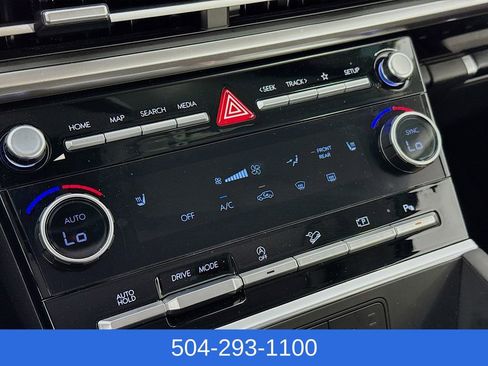 Used 2025 Hyundai Santa Fe SEL FWD image 17