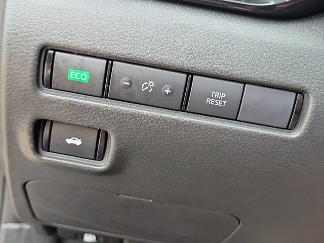 Used 2023 Nissan Sentra SV w/ All-Weather Package FWD image 10