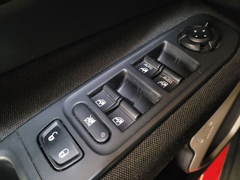 Used 2016 Jeep Renegade Latitude image 27