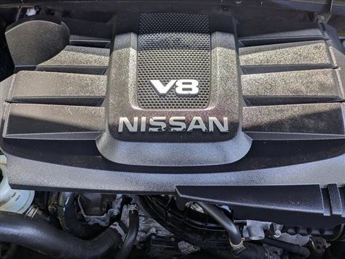 Used 2018 Nissan Titan SL AWD/4WD image 22