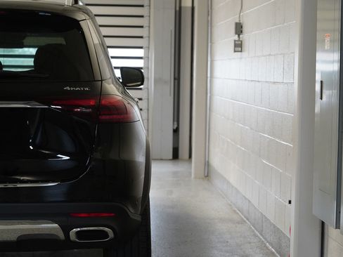 Used 2026 Mercedes-Benz GLE 350 4MATIC image 10