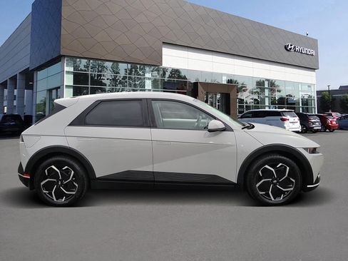 Certified 2024 Hyundai Ioniq 5 SEL image 4