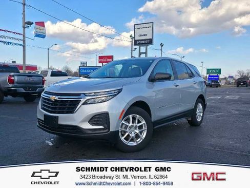 Used 2022 Chevrolet Equinox LS w/ LS Convenience Package image 1