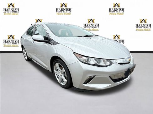 Used 2017 Chevrolet Volt LT FWD image 8