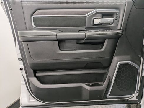 Used 2025 RAM 2500 Laramie w/ Night Edition image 8