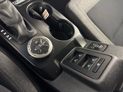 Used 2025 Ford Bronco Big Bend image 19