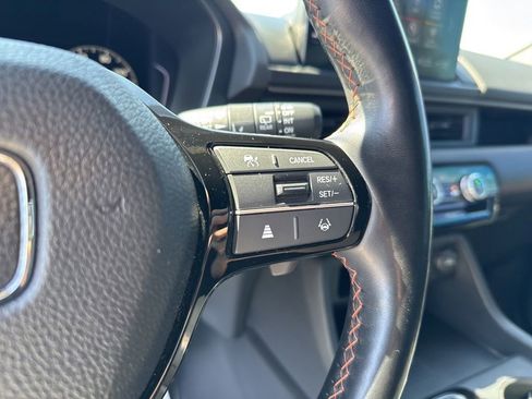 Used 2023 Honda Pilot TrailSport image 17