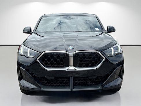 Used 2025 BMW X2 xDrive28i AWD/4WD image 8