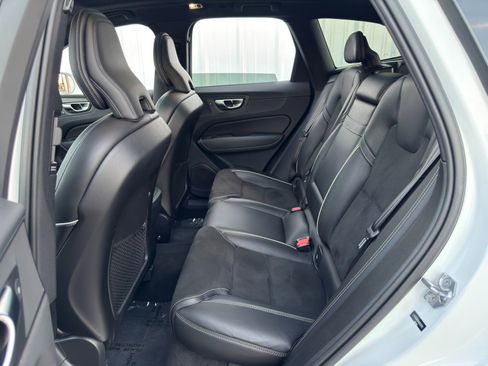 Used 2019 Volvo XC60 T5 R-Design w/ Protection Package image 38
