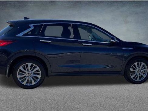 Certified 2025 INFINITI QX50 Pure image 10