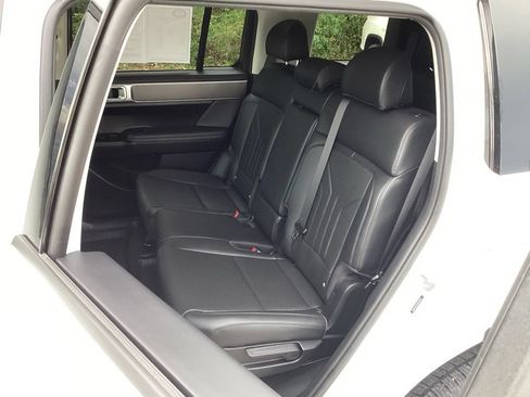 Used 2025 Hyundai Santa Fe SEL FWD image 52