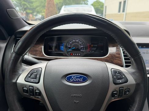 Used 2017 Ford Taurus Limited FWD image 23