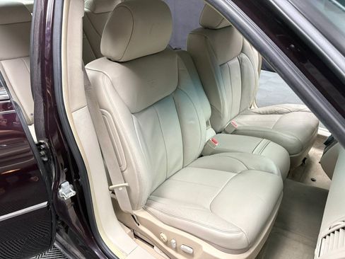Used 2008 Cadillac DTS FWD image 31