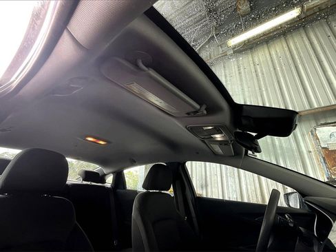 Used 2024 Chevrolet Malibu LT image 14