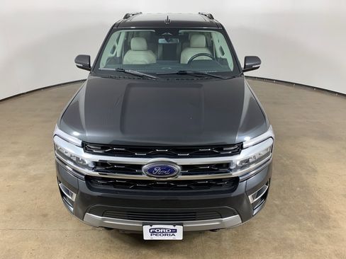 Used 2023 Ford Expedition Limited image 4
