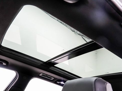 Used 2025 Cadillac XT6 Premium Luxury image 45