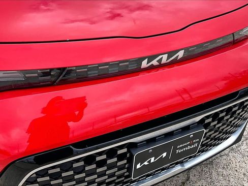 Certified 2025 Kia Soul EX FWD image 29